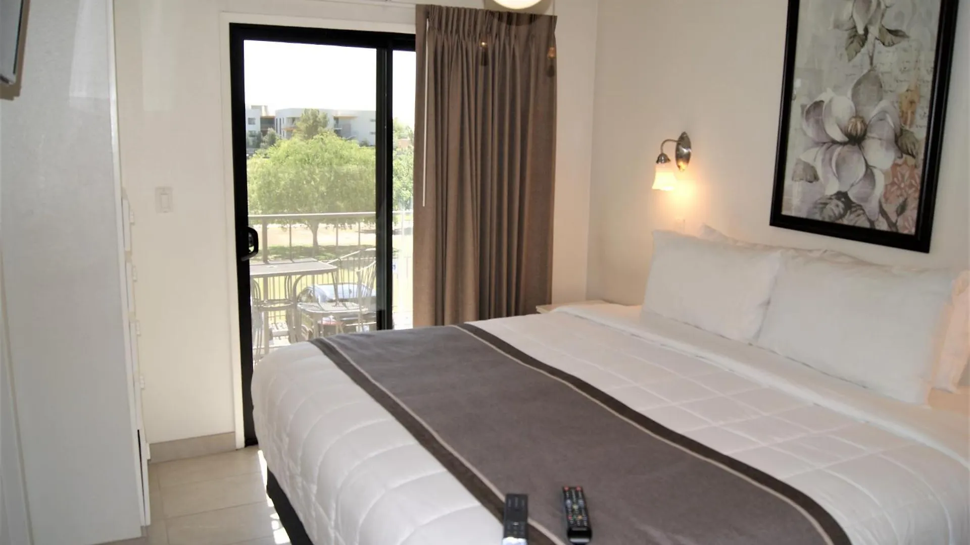 238- Fully Furnished, Wifi Included Apartment Scottsdale